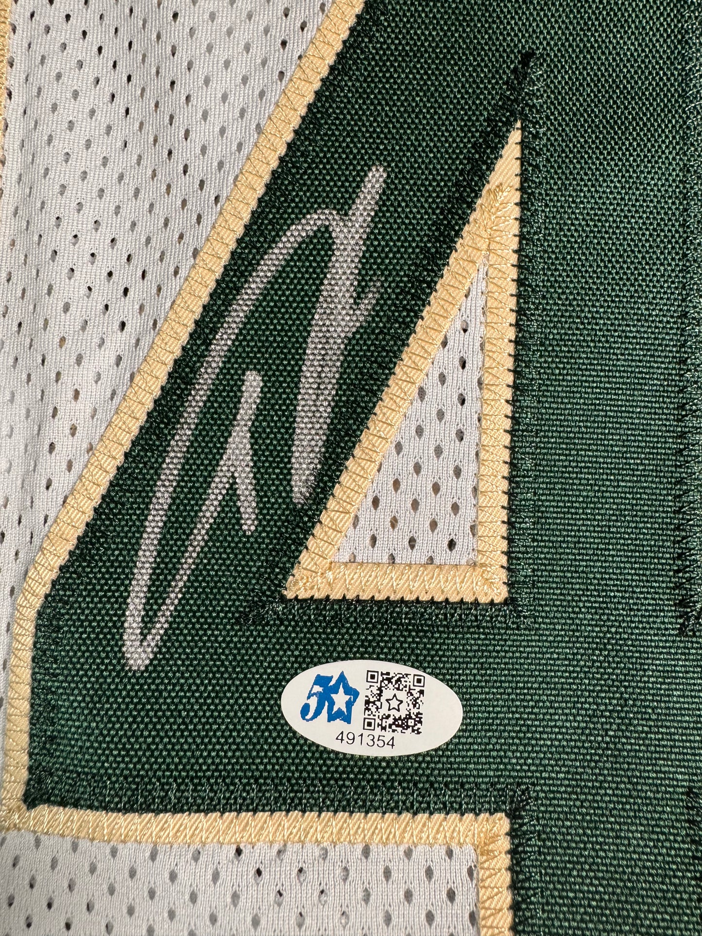 Giannis Antetokunmpo Milwaukee Bucks Signed Jersey