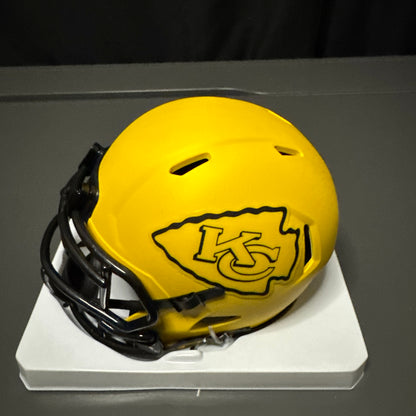 Dwayne Bowe Kansas City Chiefs Signed Mini Helmet