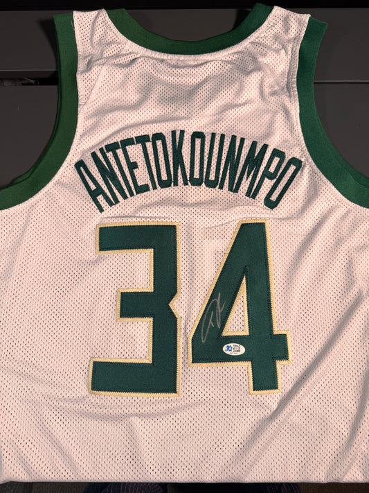 Giannis Antetokunmpo Milwaukee Bucks Signed Jersey